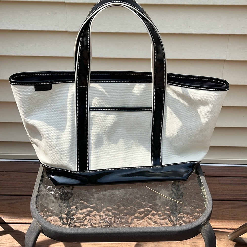 Land’s End canvas tote bag with black patent leather handles, like new!